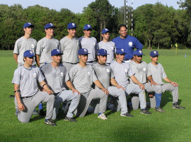 Davide Benetti insieme a Mike Piazza e i residente dellAccademia